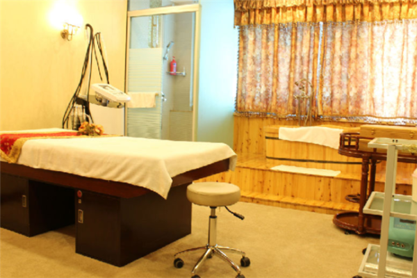 華溪美容院加盟 掘金生活美容服務(wù)藍(lán)海，共創(chuàng)美麗事業(yè)